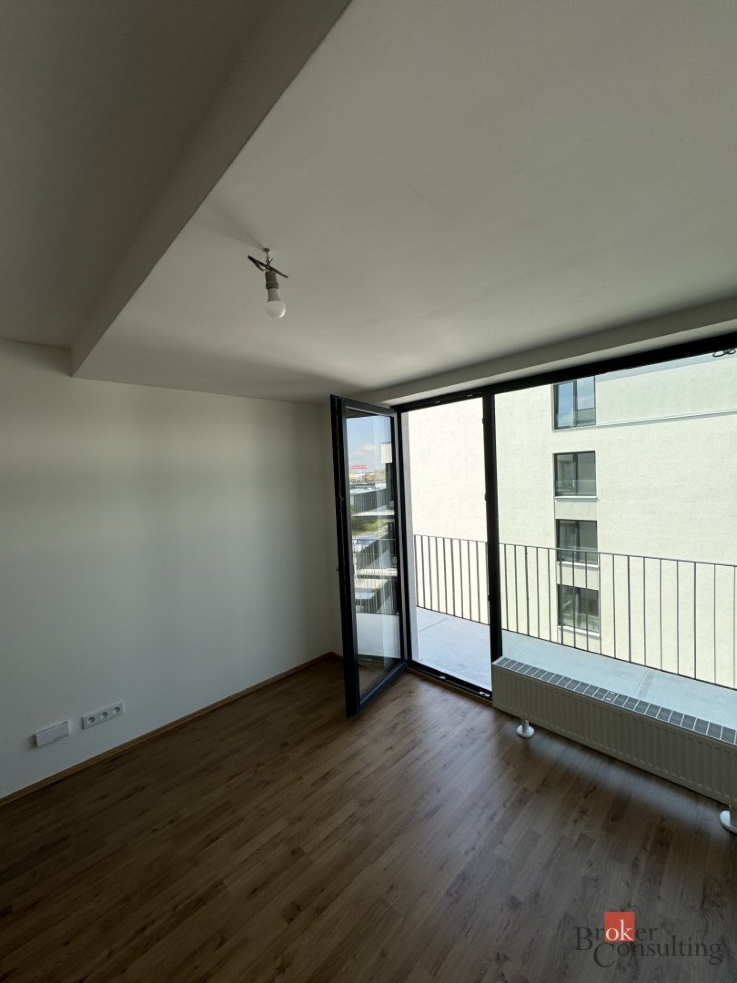Prodej byt 1+kk - Železná 3057, Plzeň Jižní Předměstí, 46 m² - 5