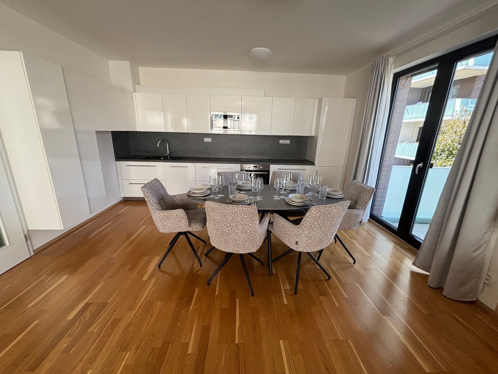 Byt 3+kk · 86 m² · Nekvasilova, Praha - Karlín - 3