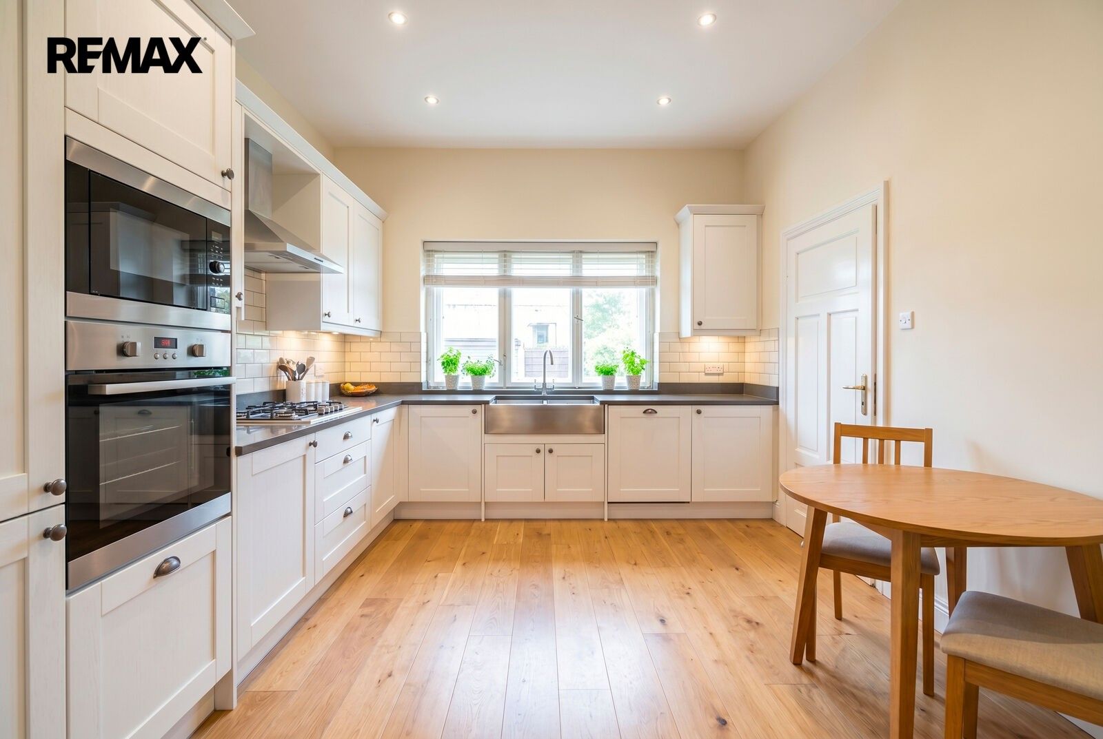 Rodinný dům · 256 m² · Ohníč Dolánky - 3