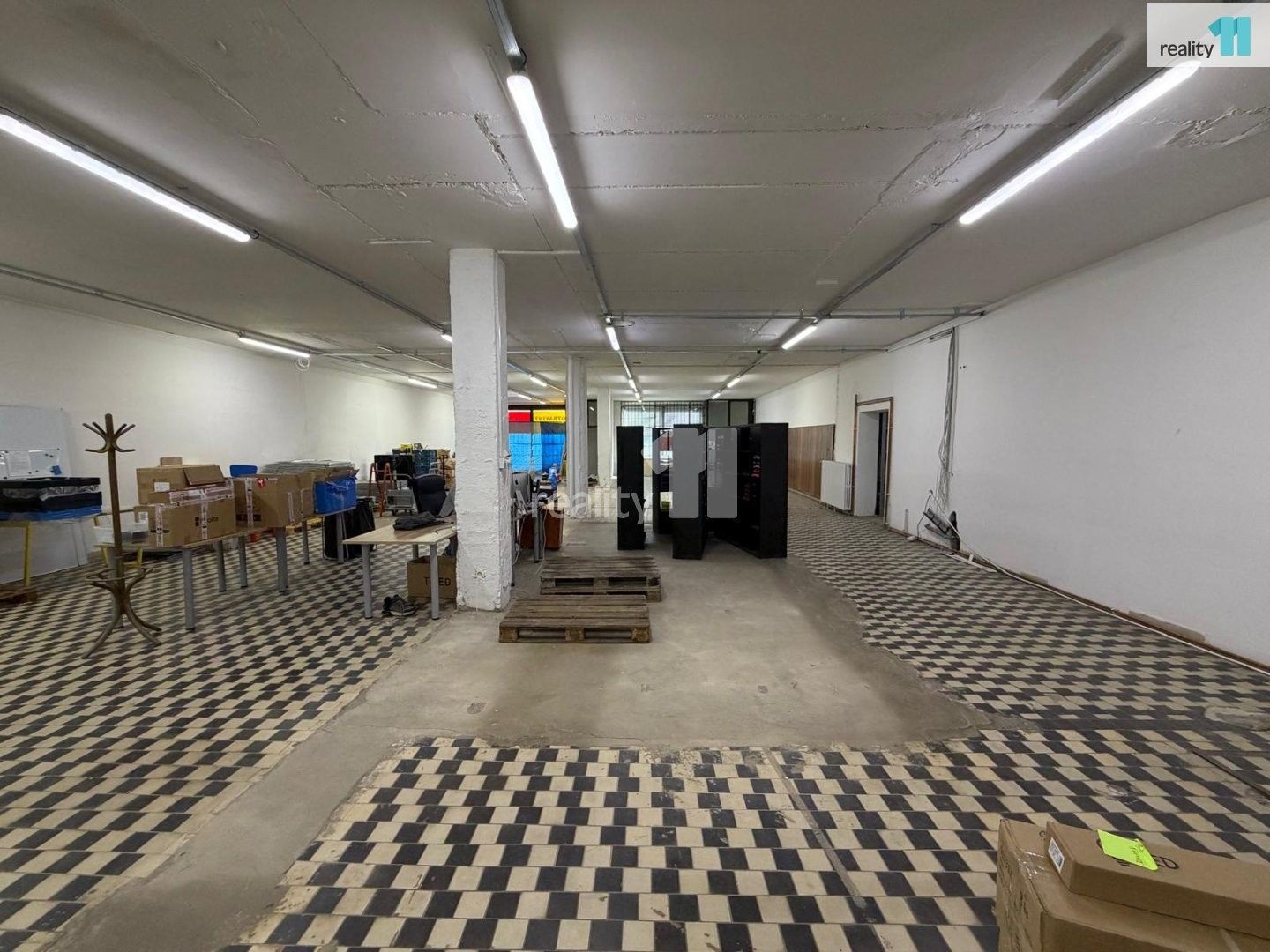 Obchodní prostory, Okružní, Česká Lípa, 360 m² - 1