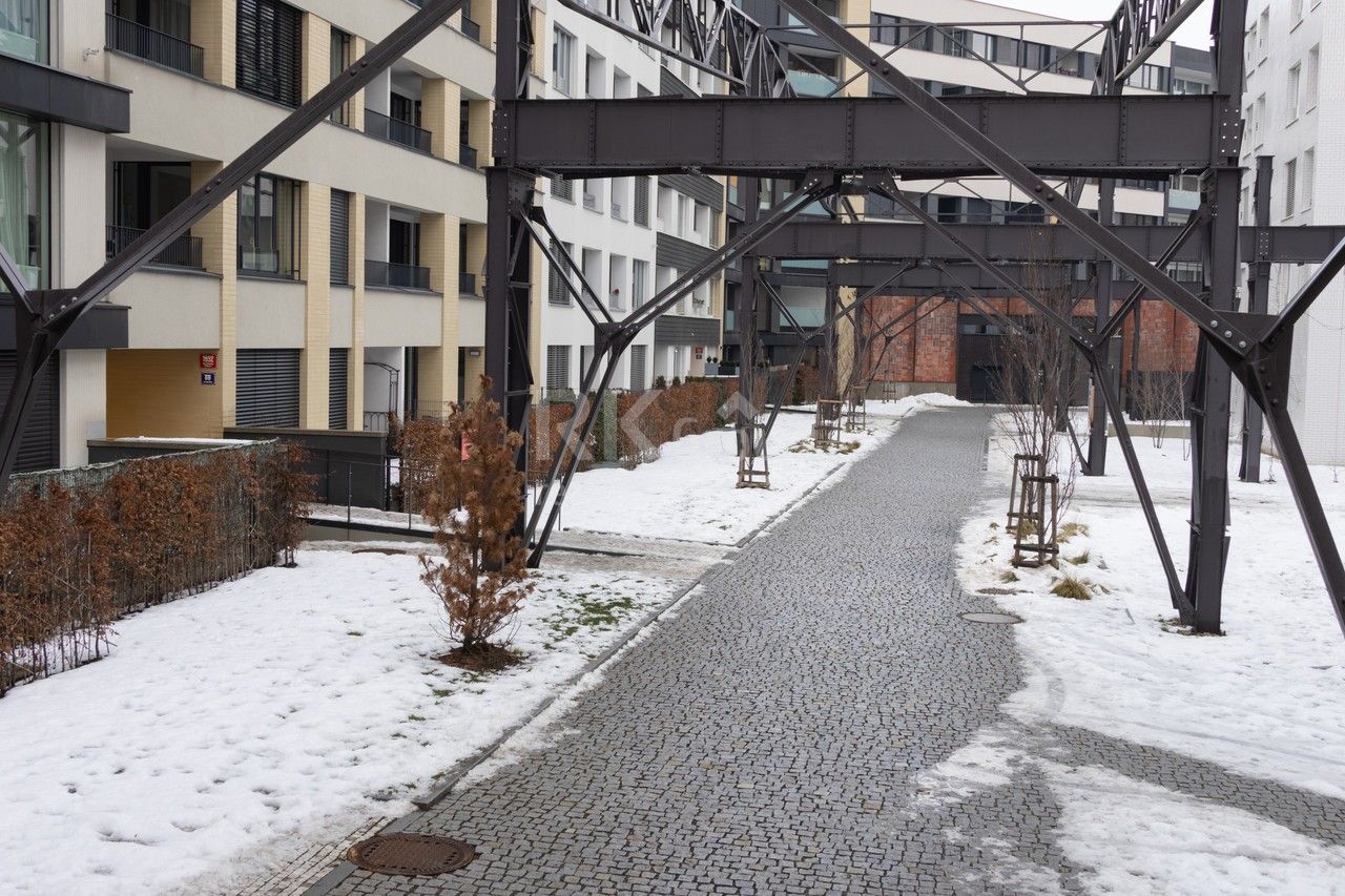 Ostatní, Jankovcova, Praha, 12 m²