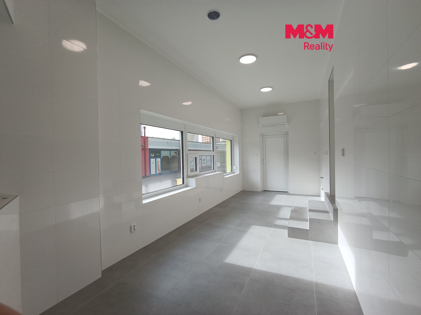 Obchodní prostory, 25 m²