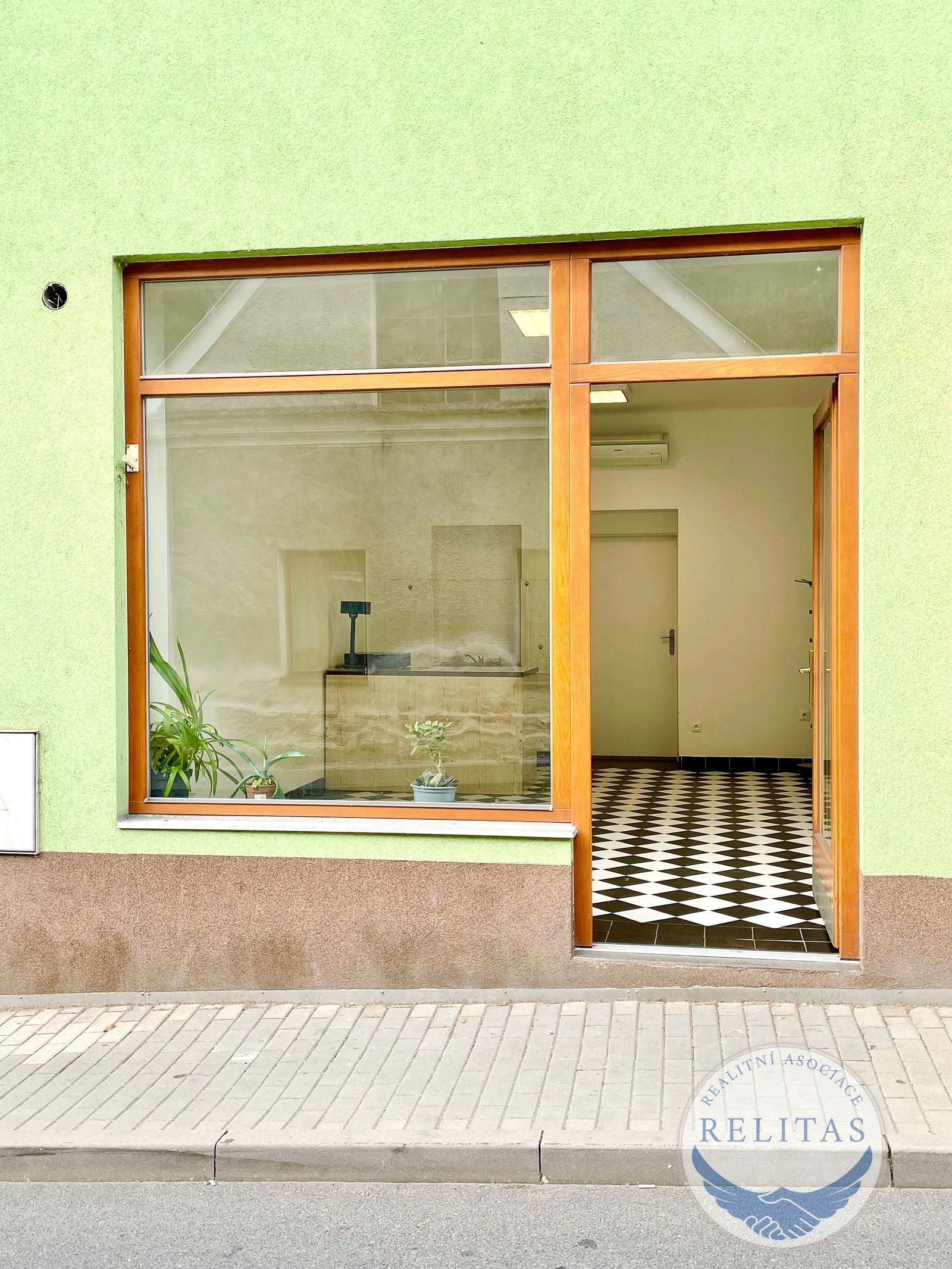 Pronájem obchodní prostory - Hlavní, Štěchovice, 35 m²