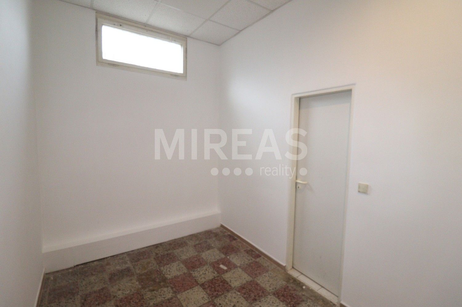Pronájem obchodní prostory - Milovice - Mladá, okres Nymburk, Středočeský kraj, 47 m² - 5