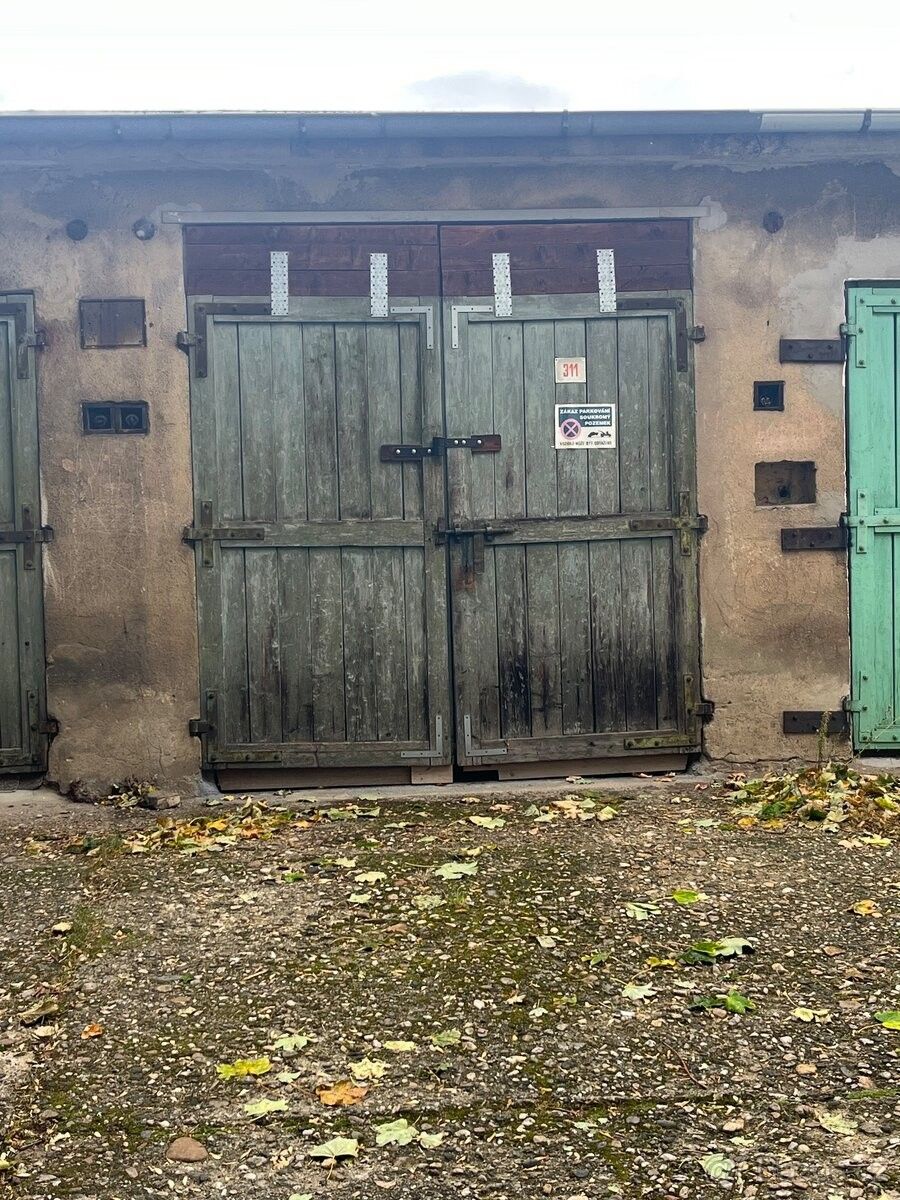 Garáž