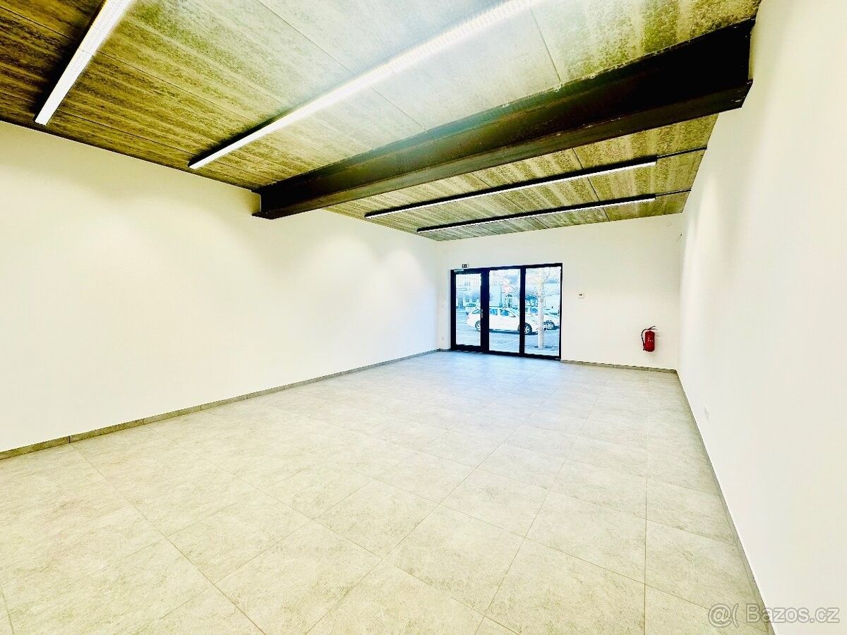 Pronájem obchodní prostory - Blatná, 388 01