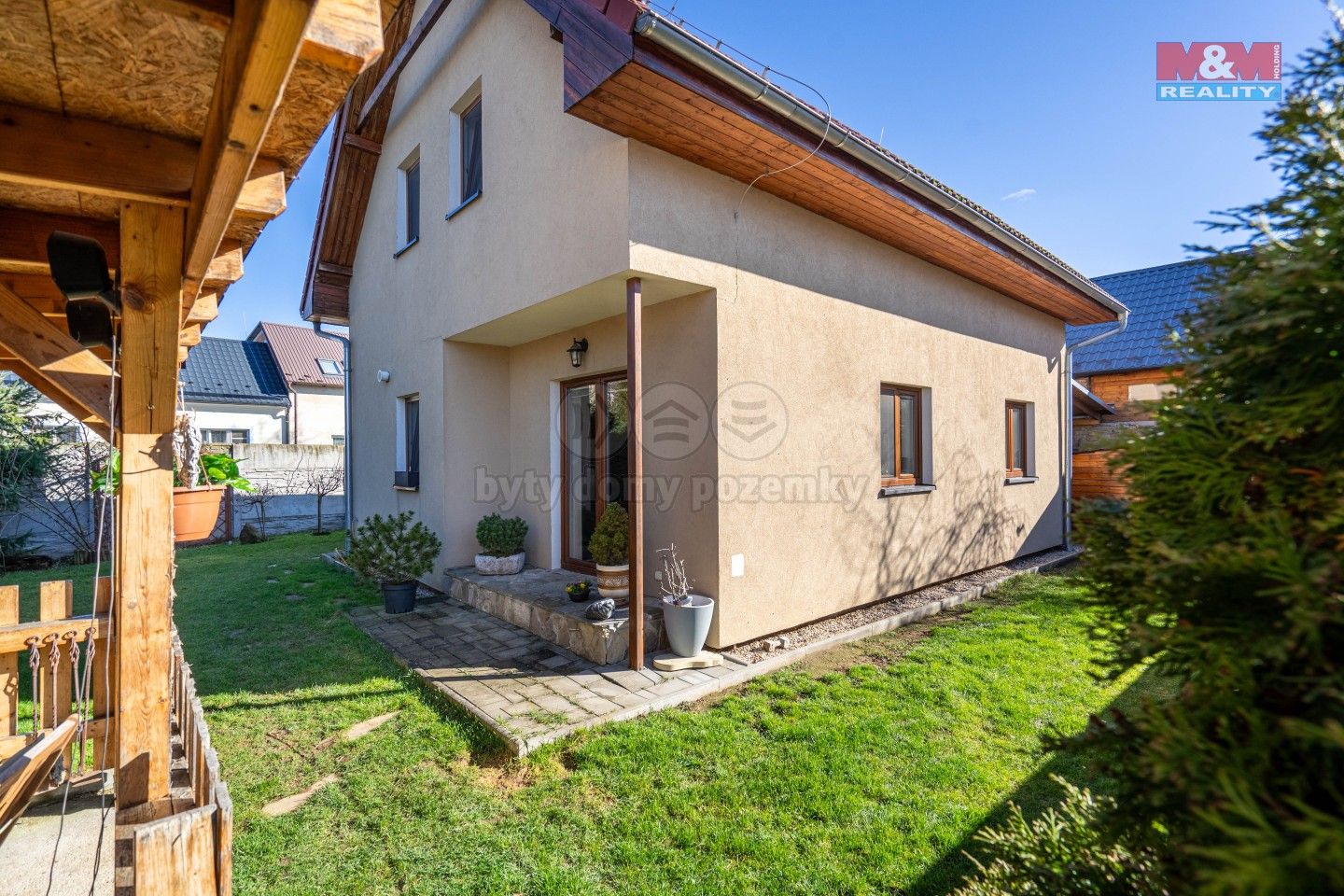 Rodinné domy, Na pahorku, Milovice, 118 m²