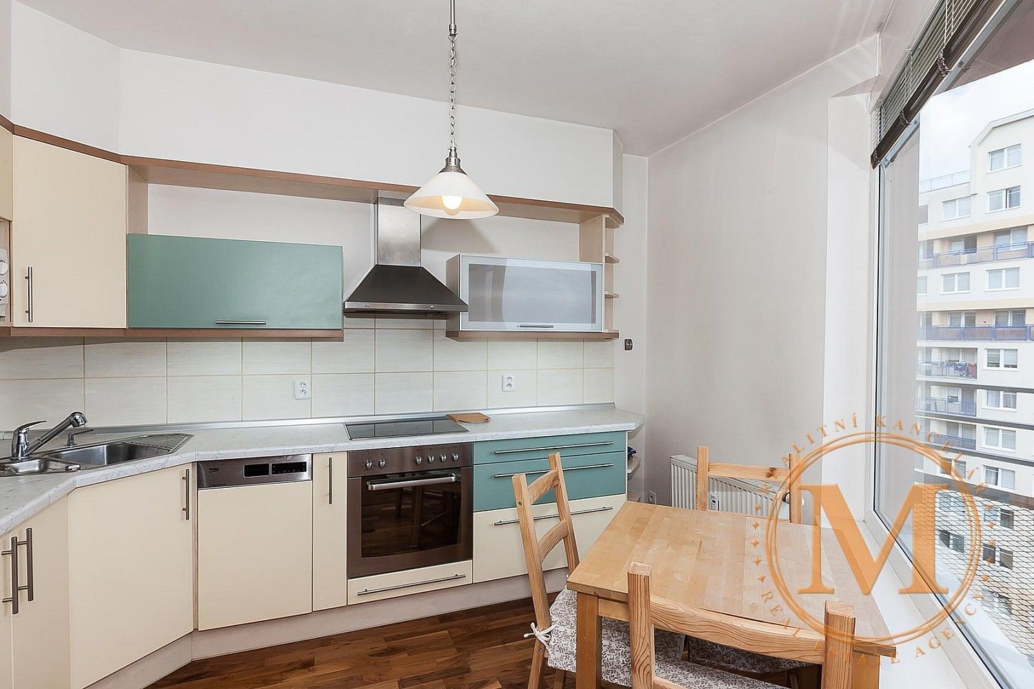 Pronájem byt 1+kk - Hnězdenská, Praha 8 - Troja, 40 m² - 2