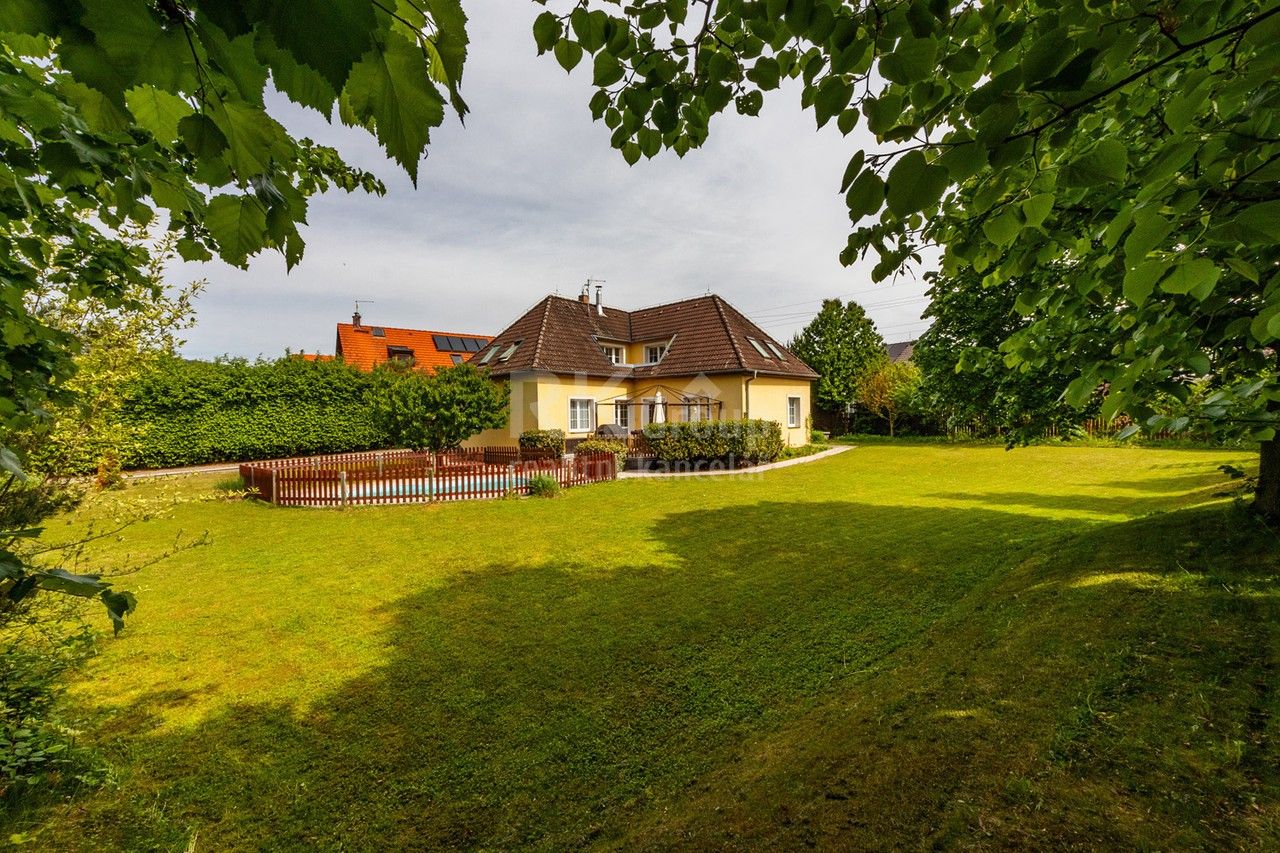 Rodinné domy, Jabloňová, Dobřichovice, 189 m²