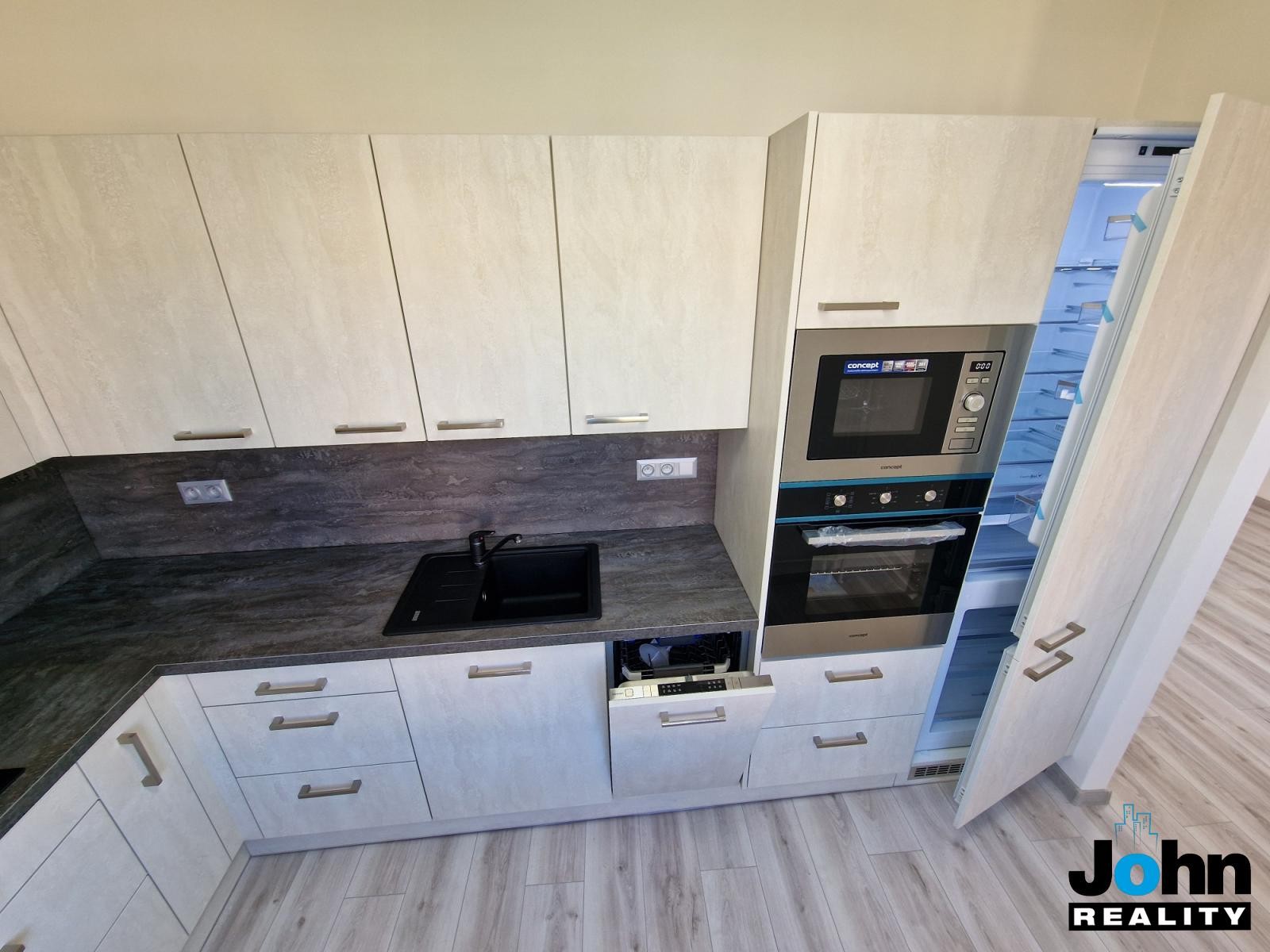 Byt 3+1 · 61 m² · Valdštejnská, Litvínov - 4