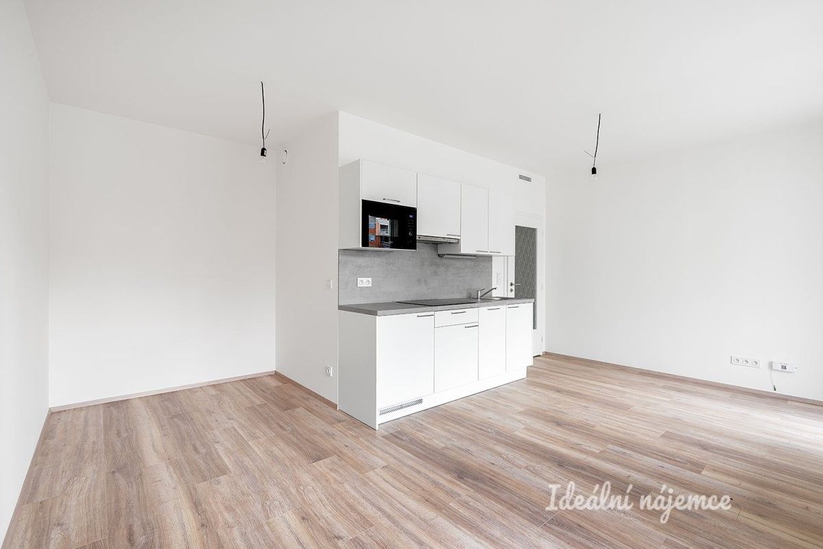 1+kk, Praha 15, Praha, 32 m² - 1