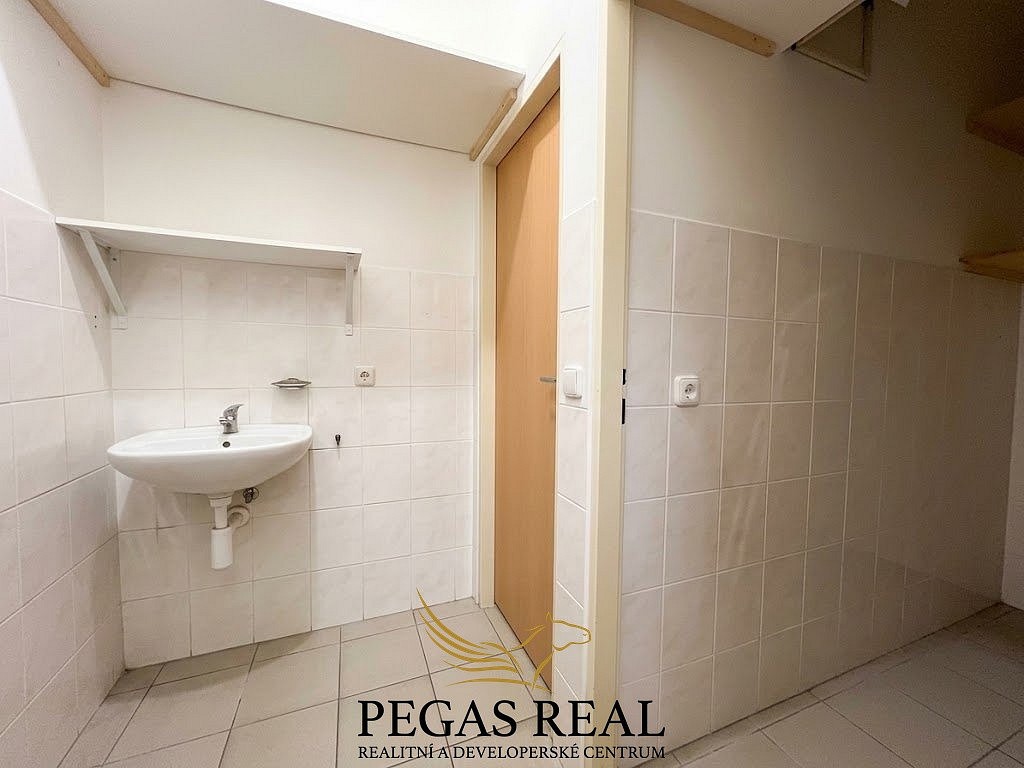 Pronájem obchodní prostory - Jírova, Brno - Líšeň, 52 m² - 5