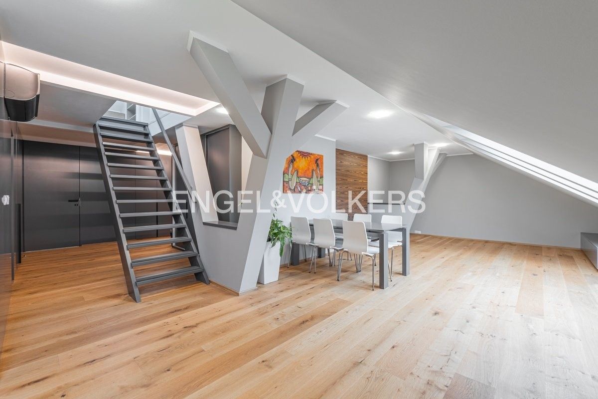 Byt 4+kk · 135 m² · Plzeňská, Praha - 4