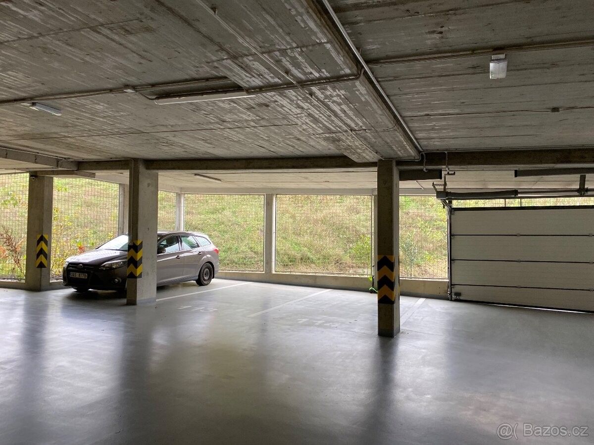 Garáže, Praha, 190 00