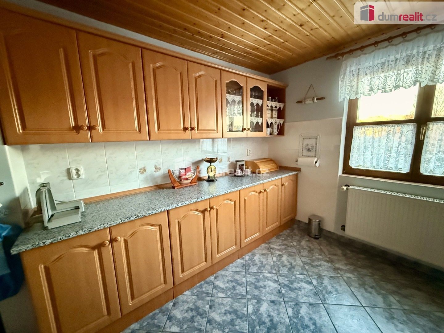 Pronájem byt 3+1 - Na Stráni, Valy, 120 m²