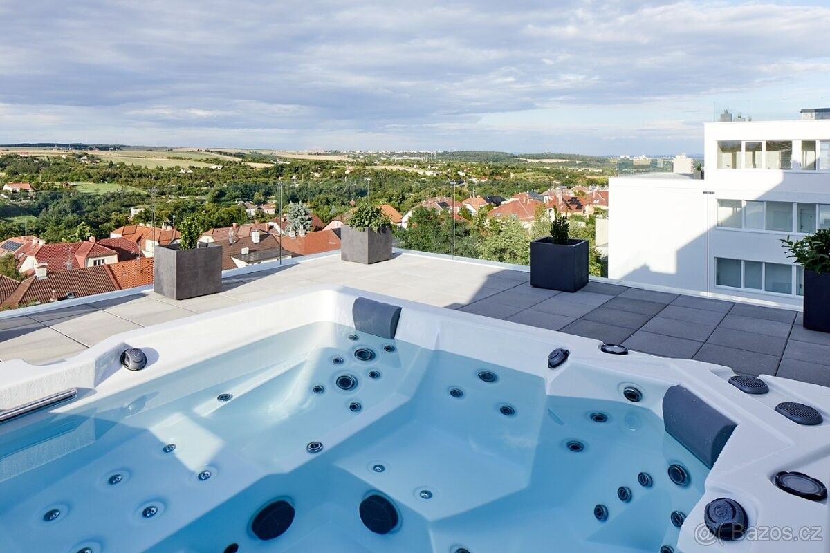 Prodej byt - Bezkov, 669 02