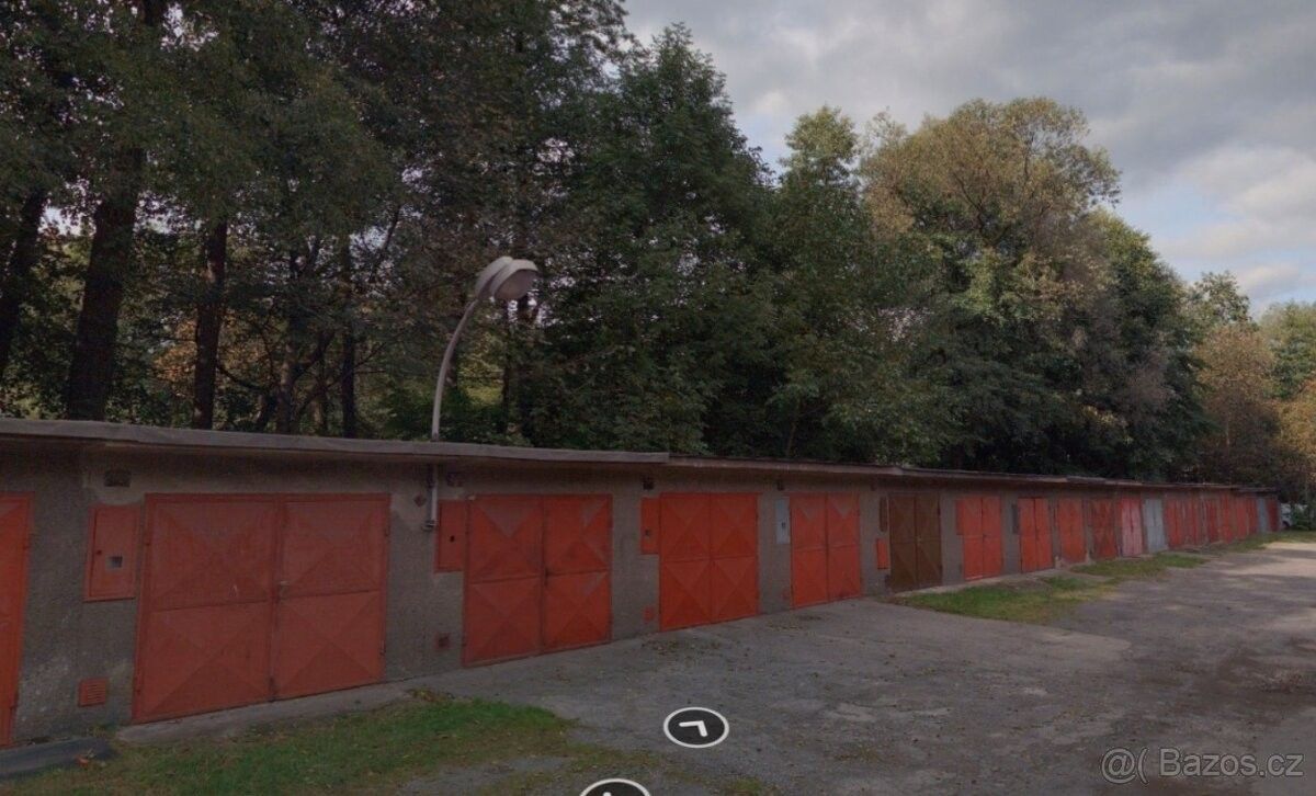 Garáže, Třinec, 739 61