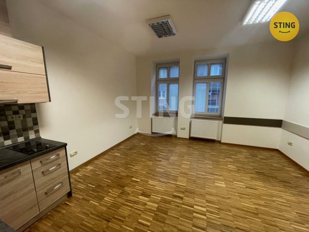 Pronájem kancelář - Smetanova, Český Těšín, 65 m²
