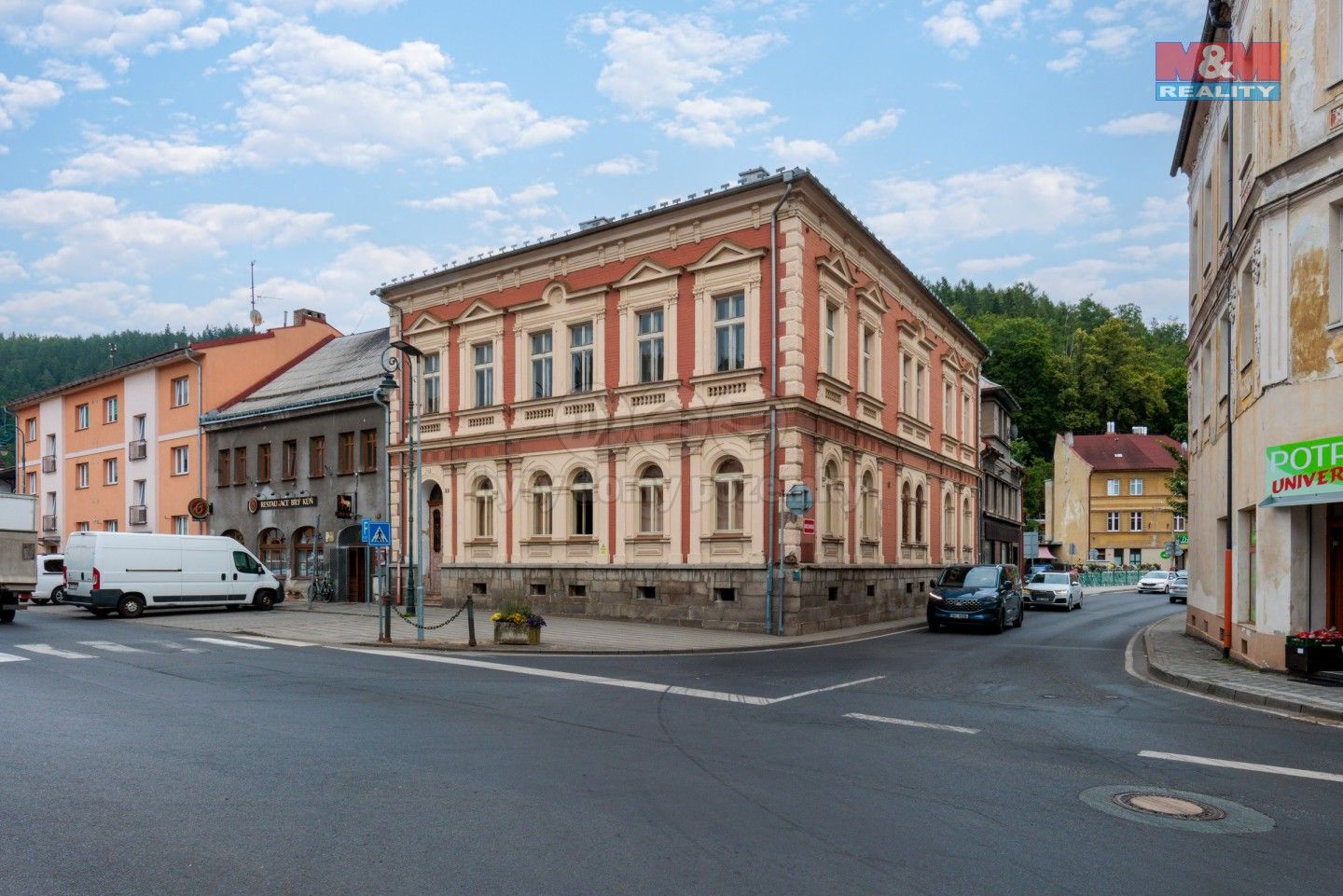 Činžovní domy, náměstí Karla IV., Nejdek, 766 m²