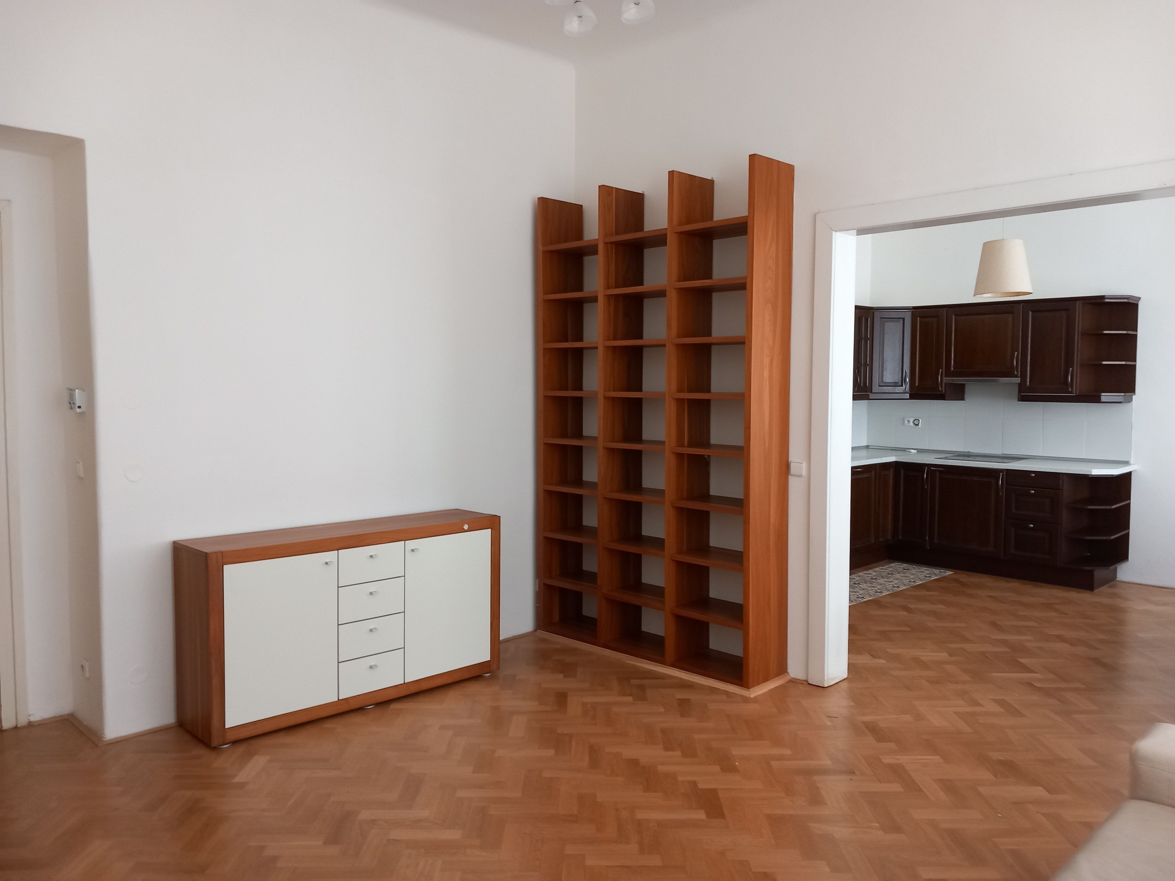 Byt 4+kk · 94 m² · Pštrossova, Praha - 4