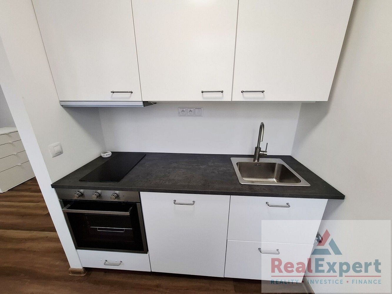 Pronájem byt 1+kk - Máchova, Praha 2 - Vinohrady, 20 m² - 5