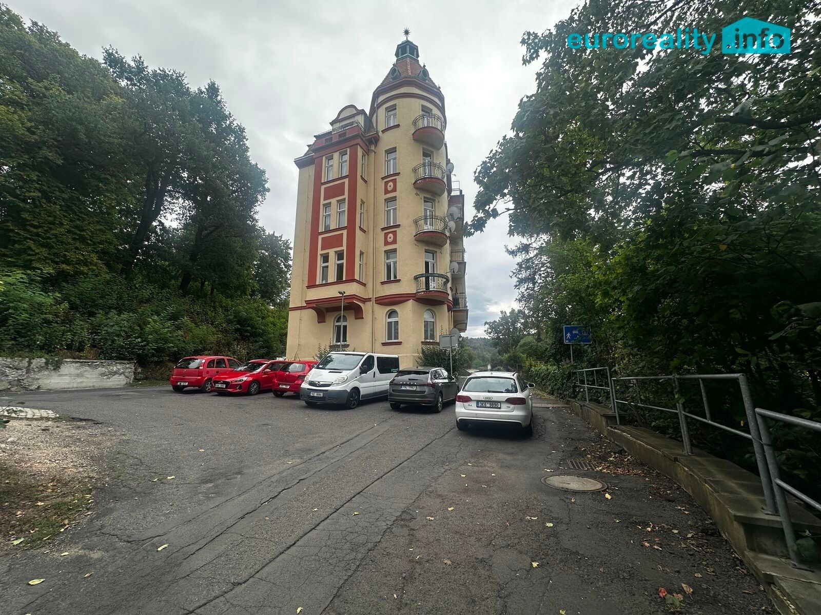 Garáže, Karlovy Vary, 20 m² - 1