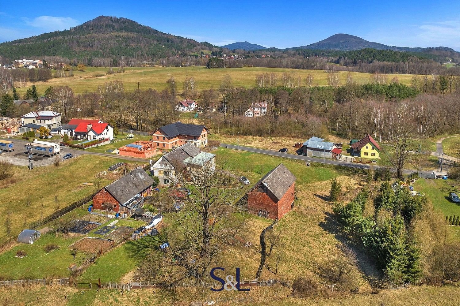 Rodinné domy, Tovární, Cvikov, okres Česká Lípa, 60 m² - 1