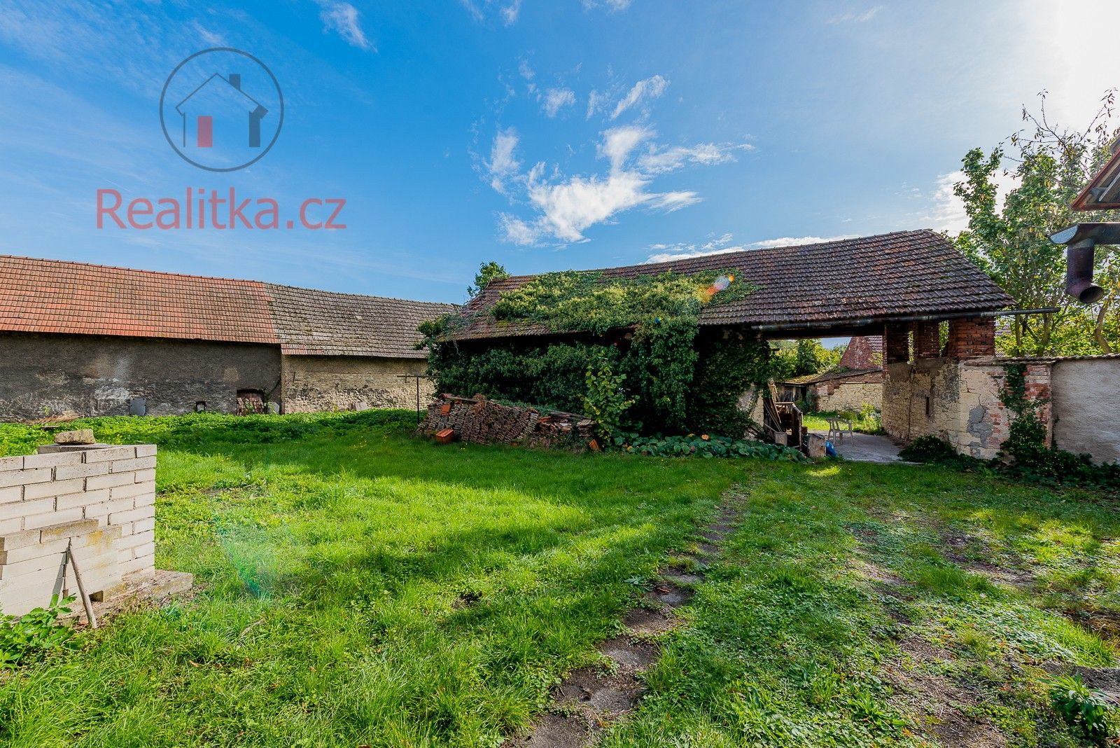 Prodej rodinný dům - 5. května 106, Byšice, 70 m² - 5