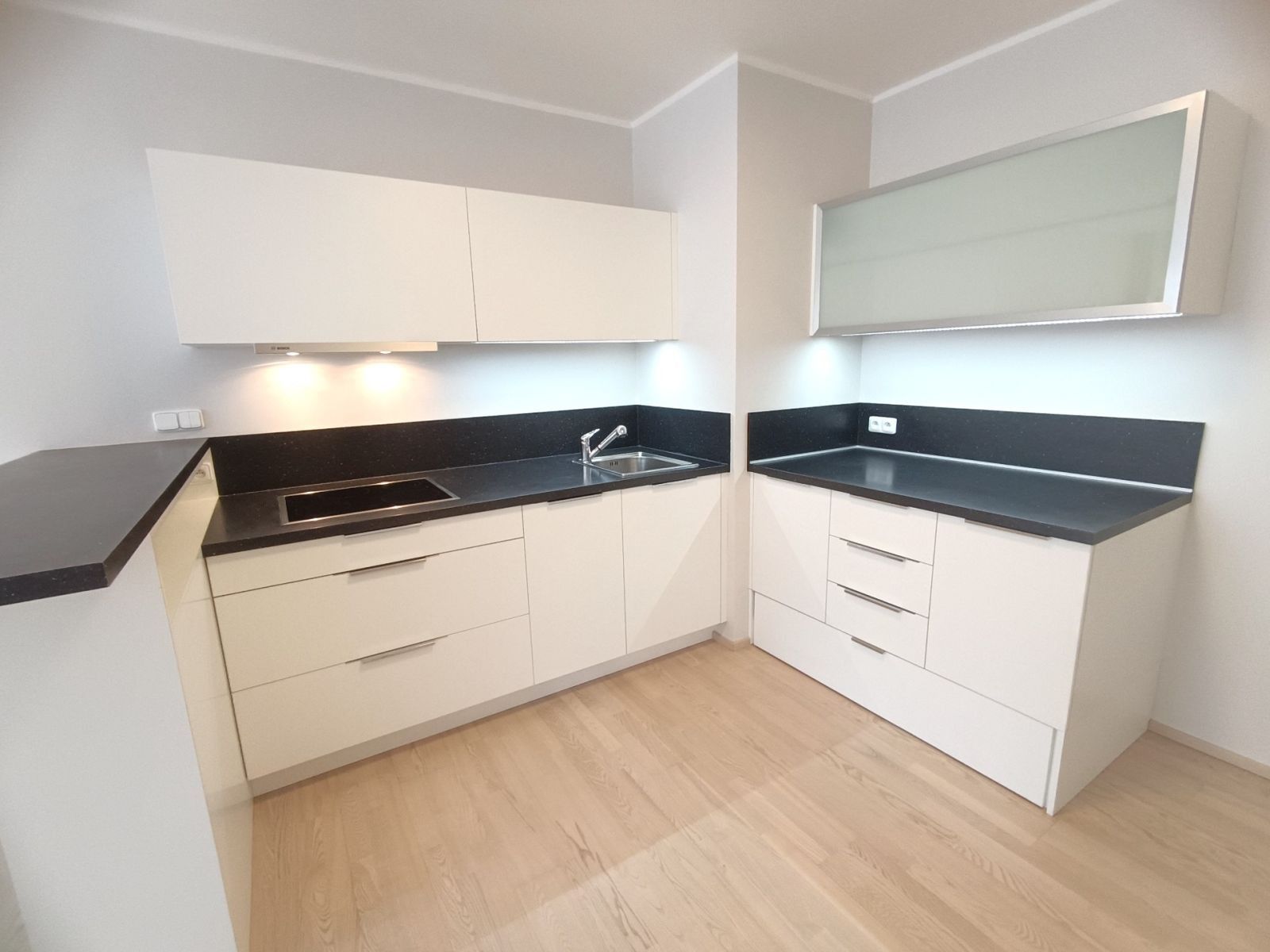 3+kk, Zakšínská, Praha - Střížkov, 104 m² - 2