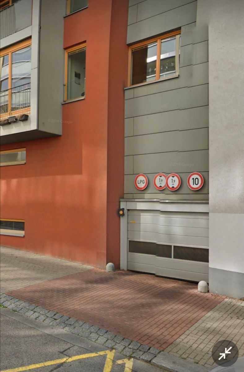 Garáže, Jeseniova, Praha - Žižkov, 12 m² - 1