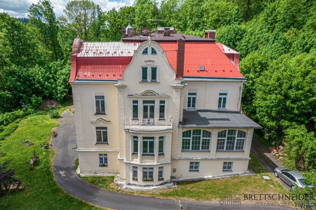 Prodej dům - Město Albrechtice, 793 95, 1 280 m²
