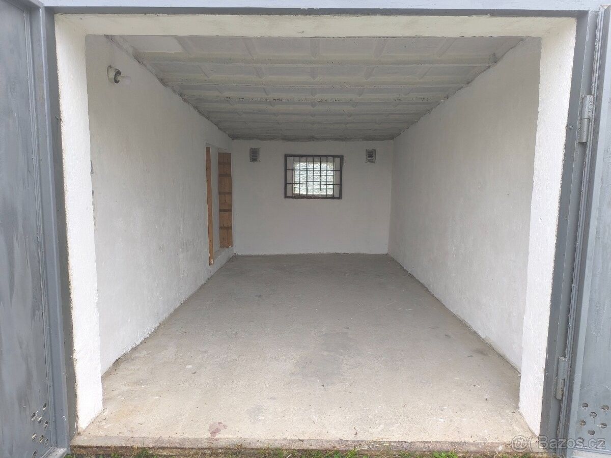 Prodej garáž - Tišnov, 666 03