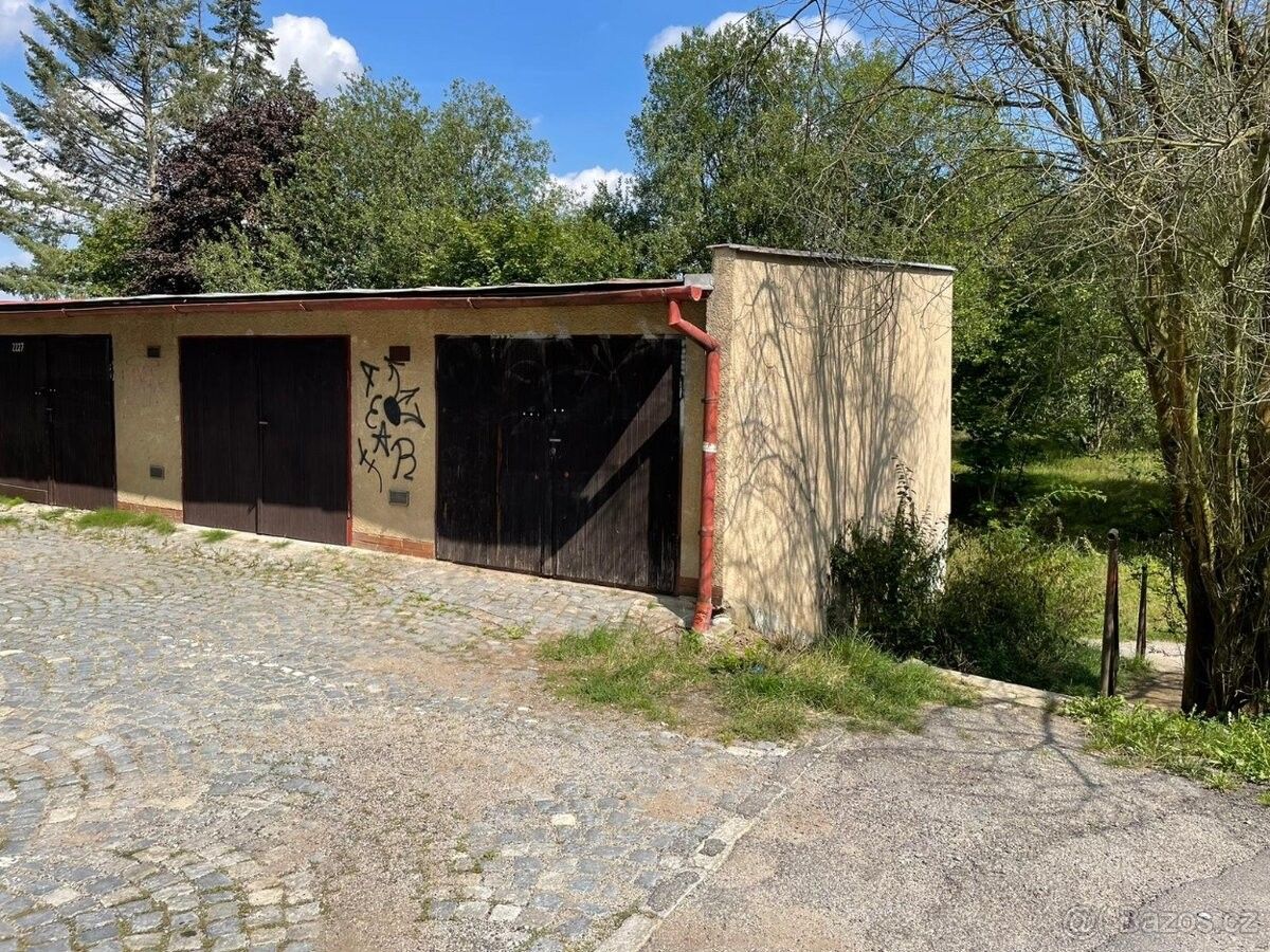 Garáže, Jihlava, 586 01 - 1