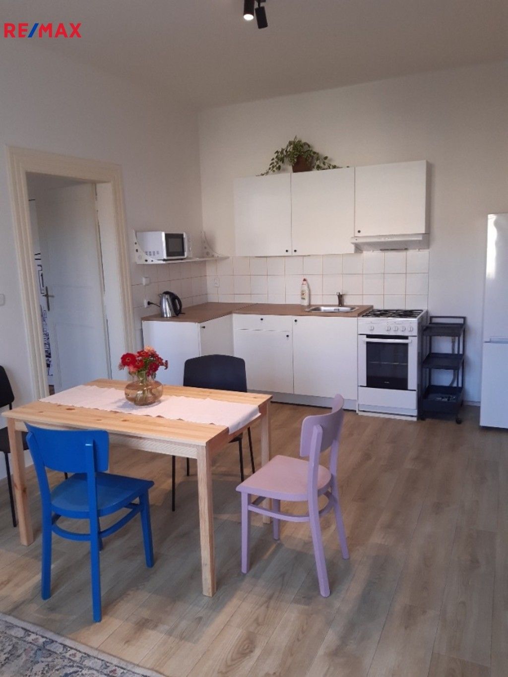 Pronájem byt 2+kk - Bratří Čapků 580, Hradec Králové, 48 m²