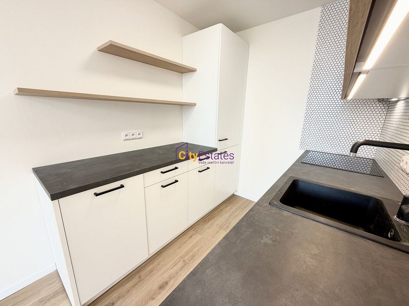Prodej byt 2+kk - Rembrandtova, Praha 10 - Strašnice, 40 m² - 5