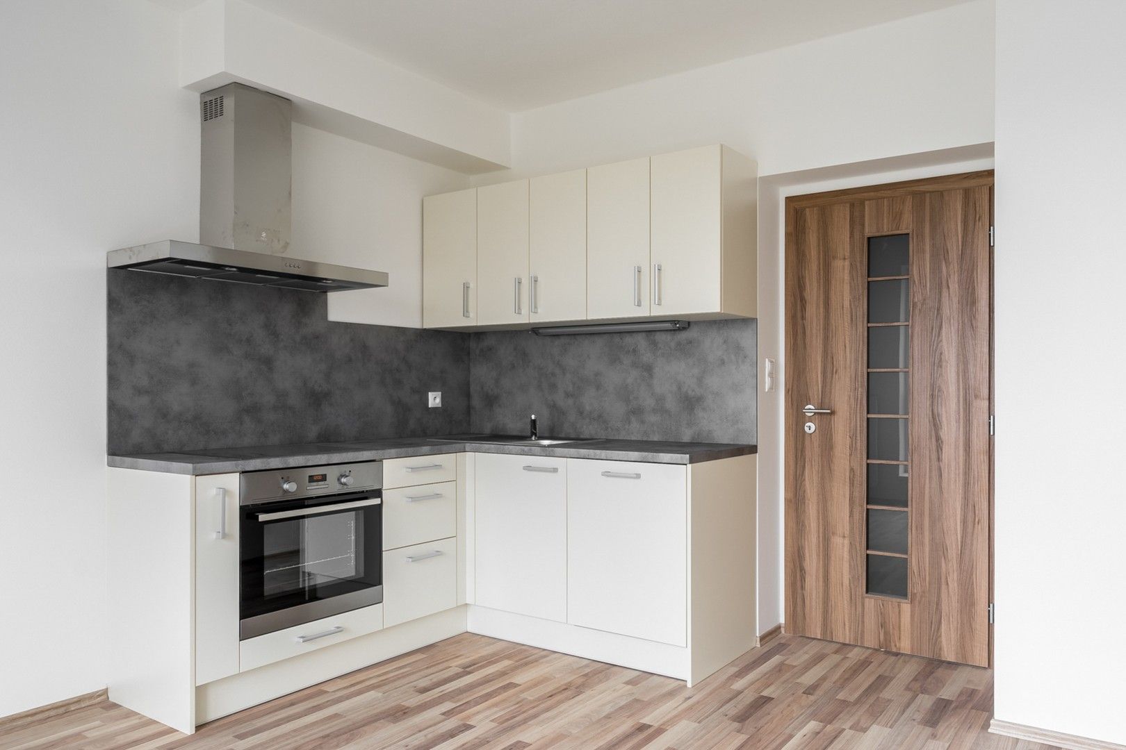 Pronájem byt 1+kk - U Borských kasáren, Plzeň, 35 m²