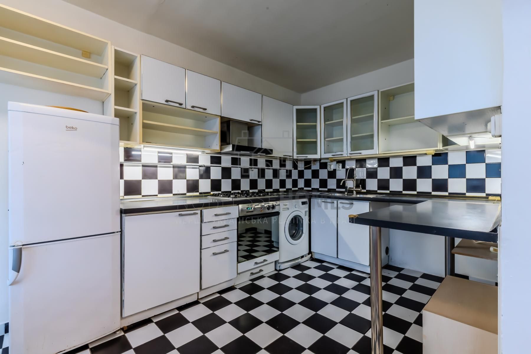 3+1, Lovosická, Praha, 67 m²