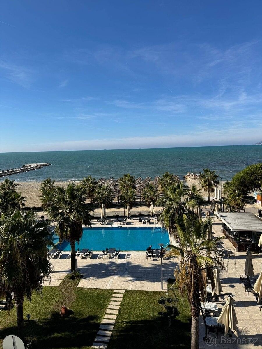 Byty, 987 66, Zahraničí