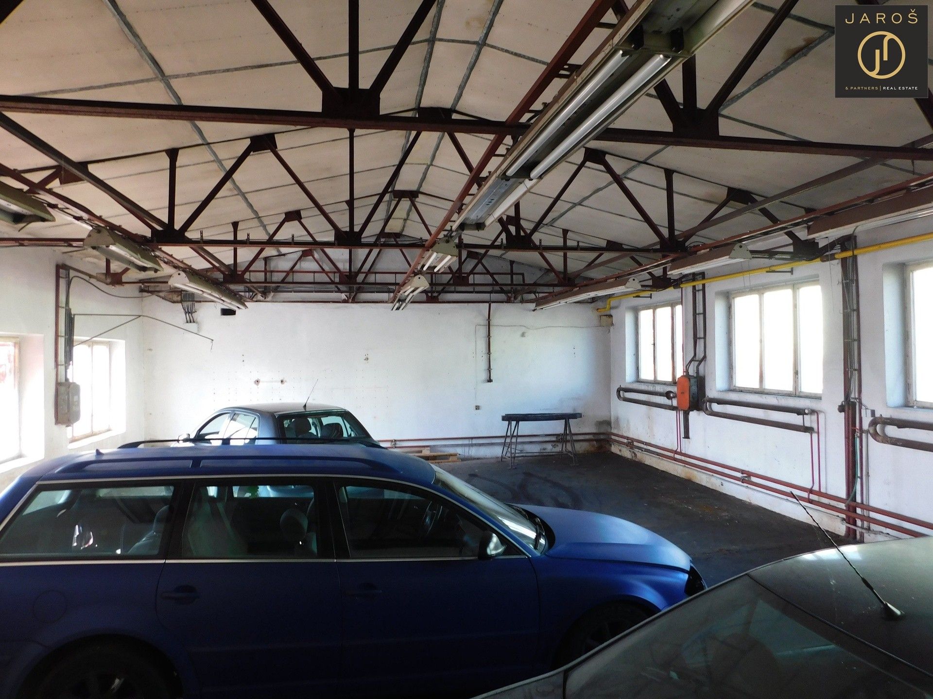 Výrobní prostory · 330 m² · Vroutek - 4