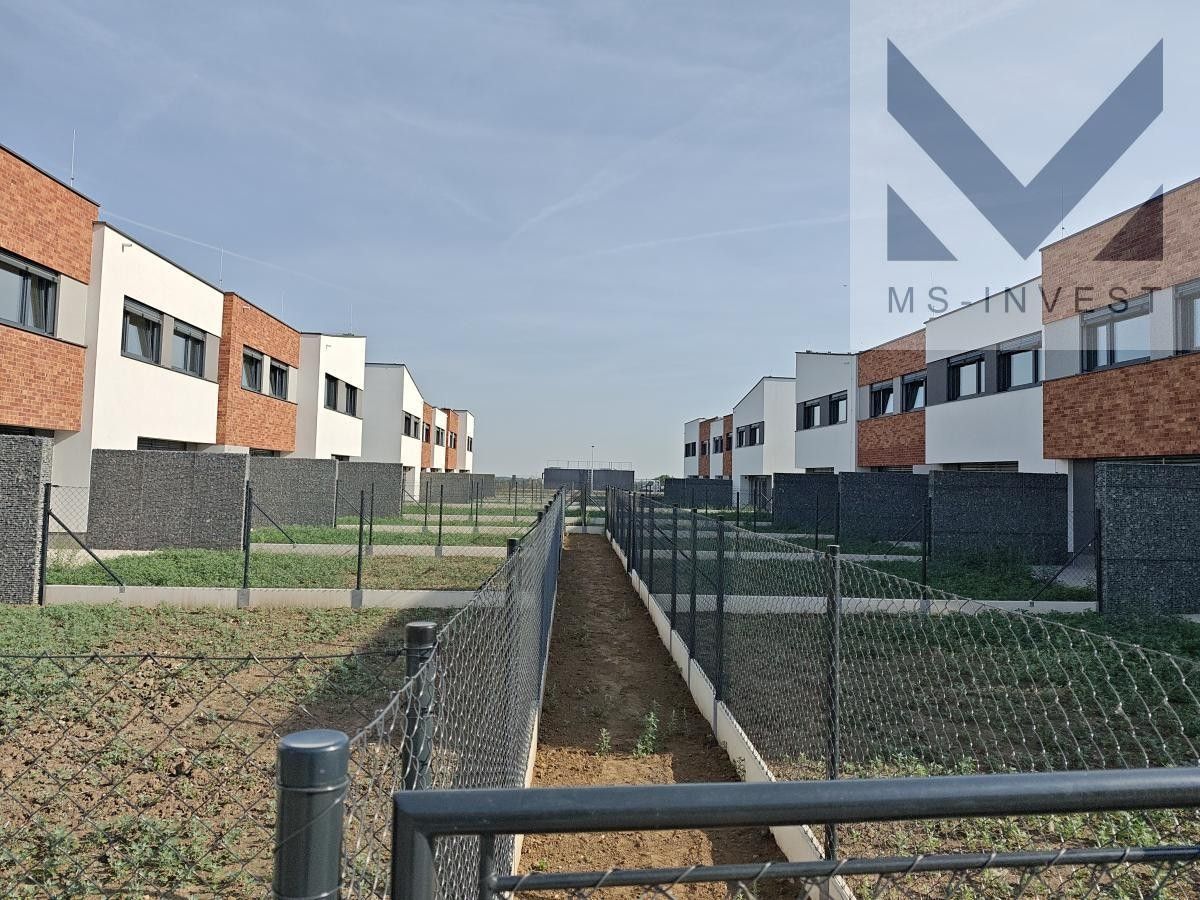 Prodej rodinný dům - Trabantská, Praha, 127 m²