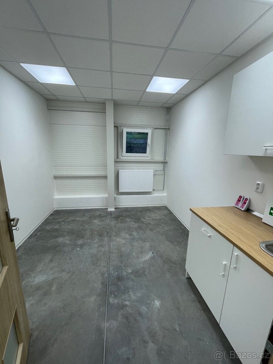 Prodej sklad - Petřvald u Karviné, 735 41