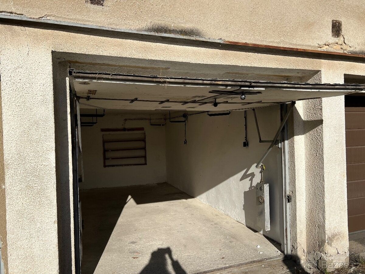 Pronájem garáž - Chomutov, 430 04