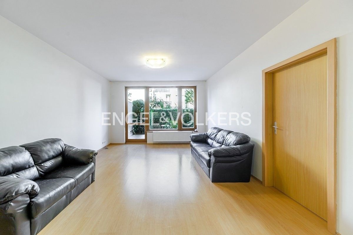 Pronájem byt 2+kk - Lipovská, Praha, 50 m²