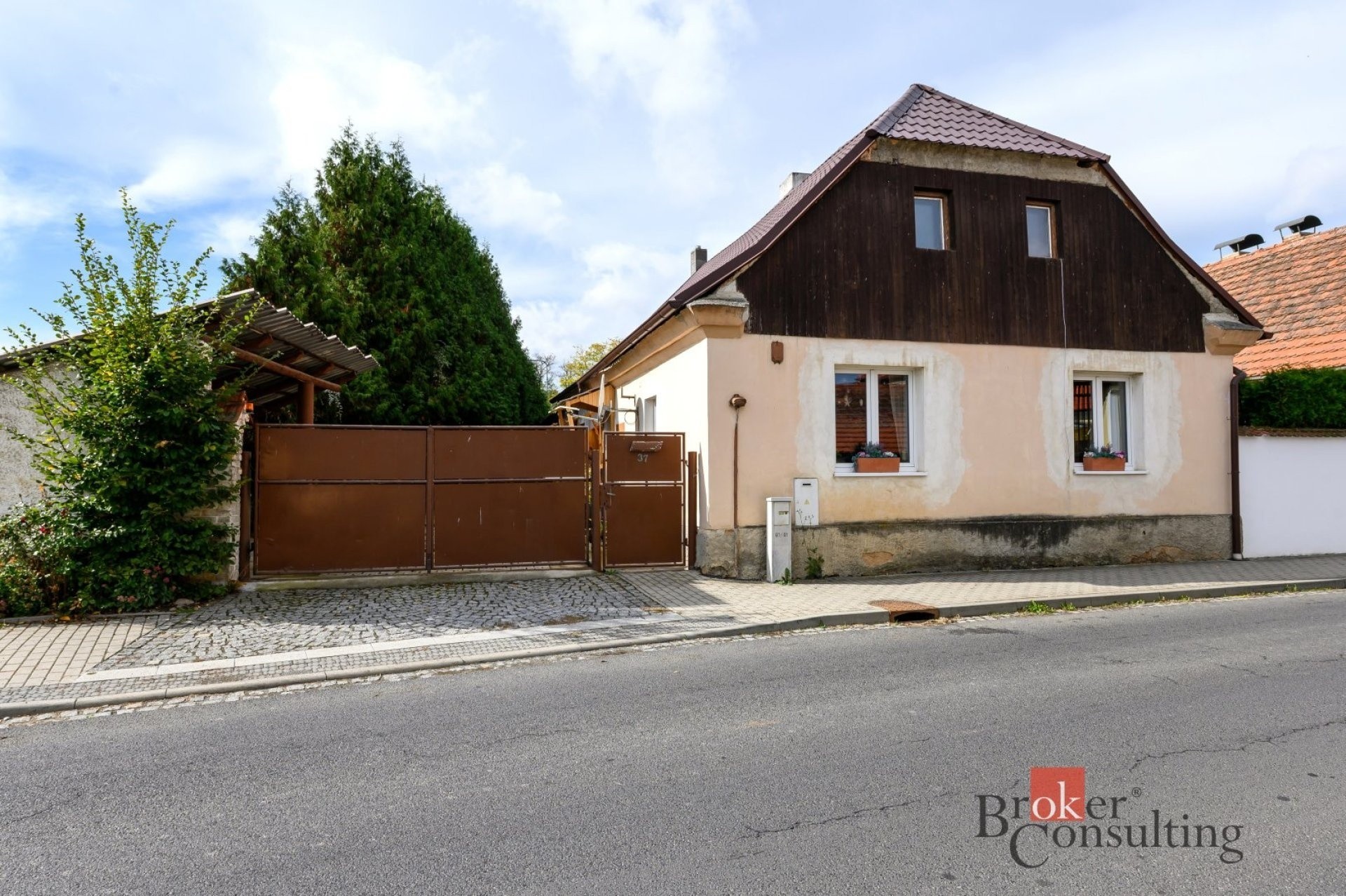 Prodej rodinný dům - Dolní Lukavice, 230 m² - 1