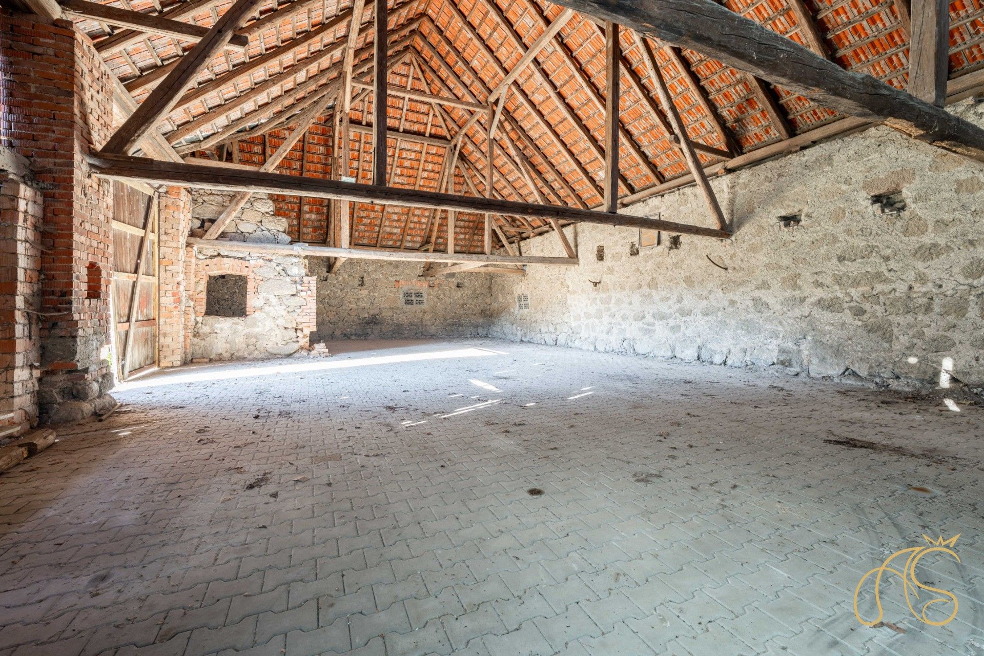 Prodej komerční - Budišov, 678 m²