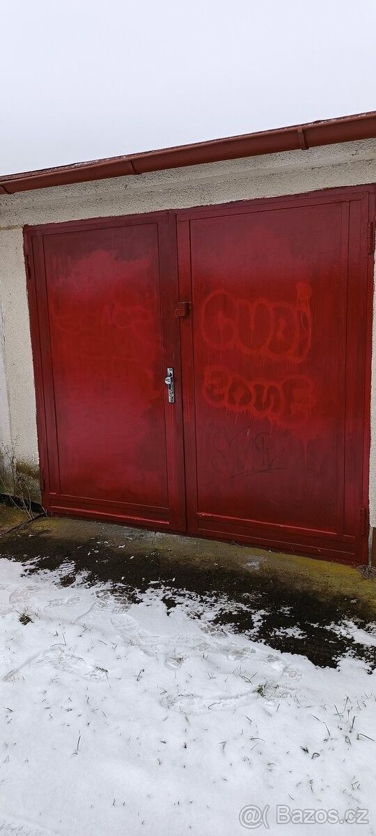 Prodej garáž - Hradec Králové, 500 09