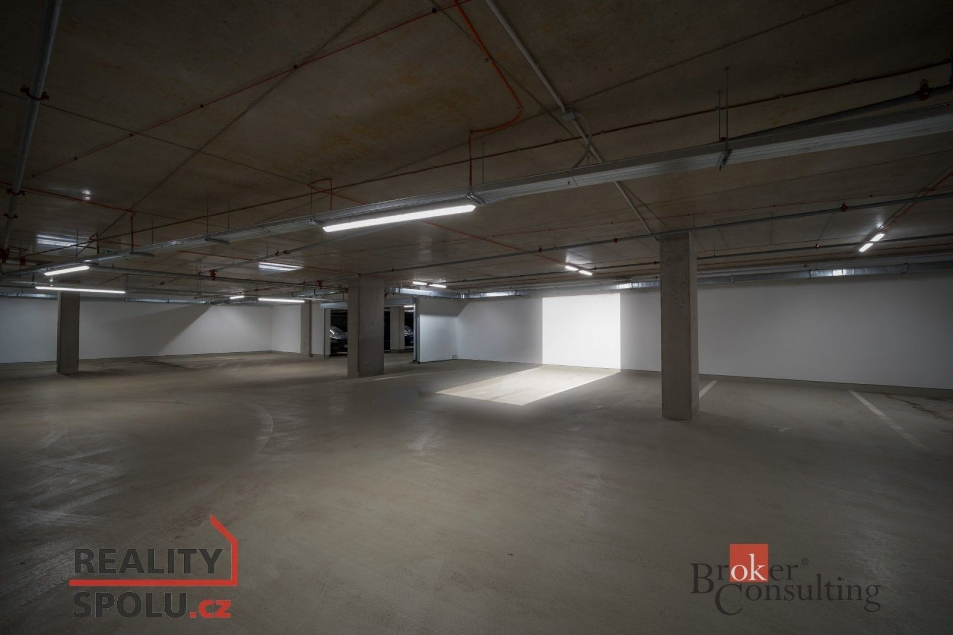 Pronájem garáž - Nové sady, Brno, 13 m²