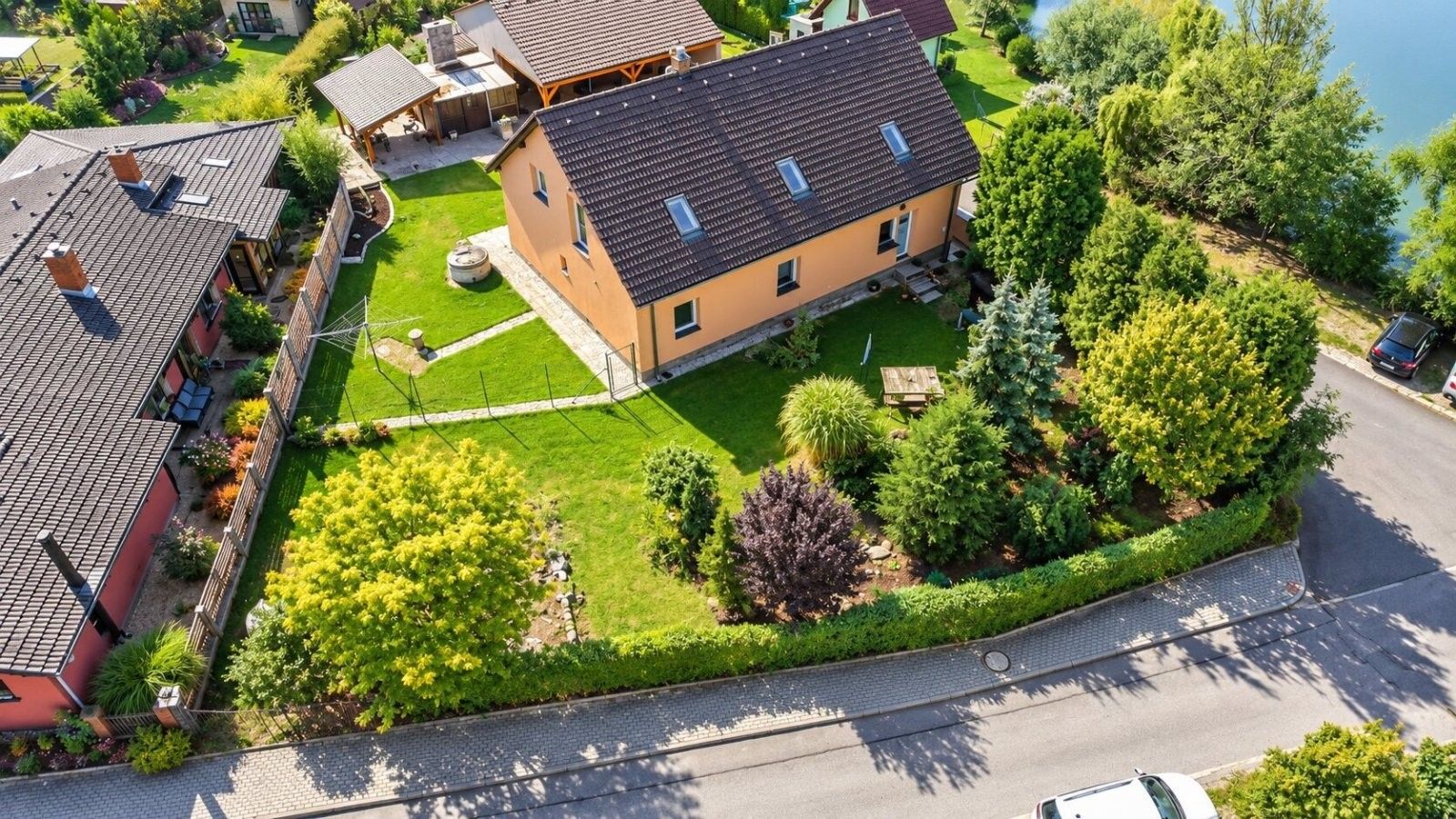 Rodinné domy, Dubné Třebín, 260 m² - 1