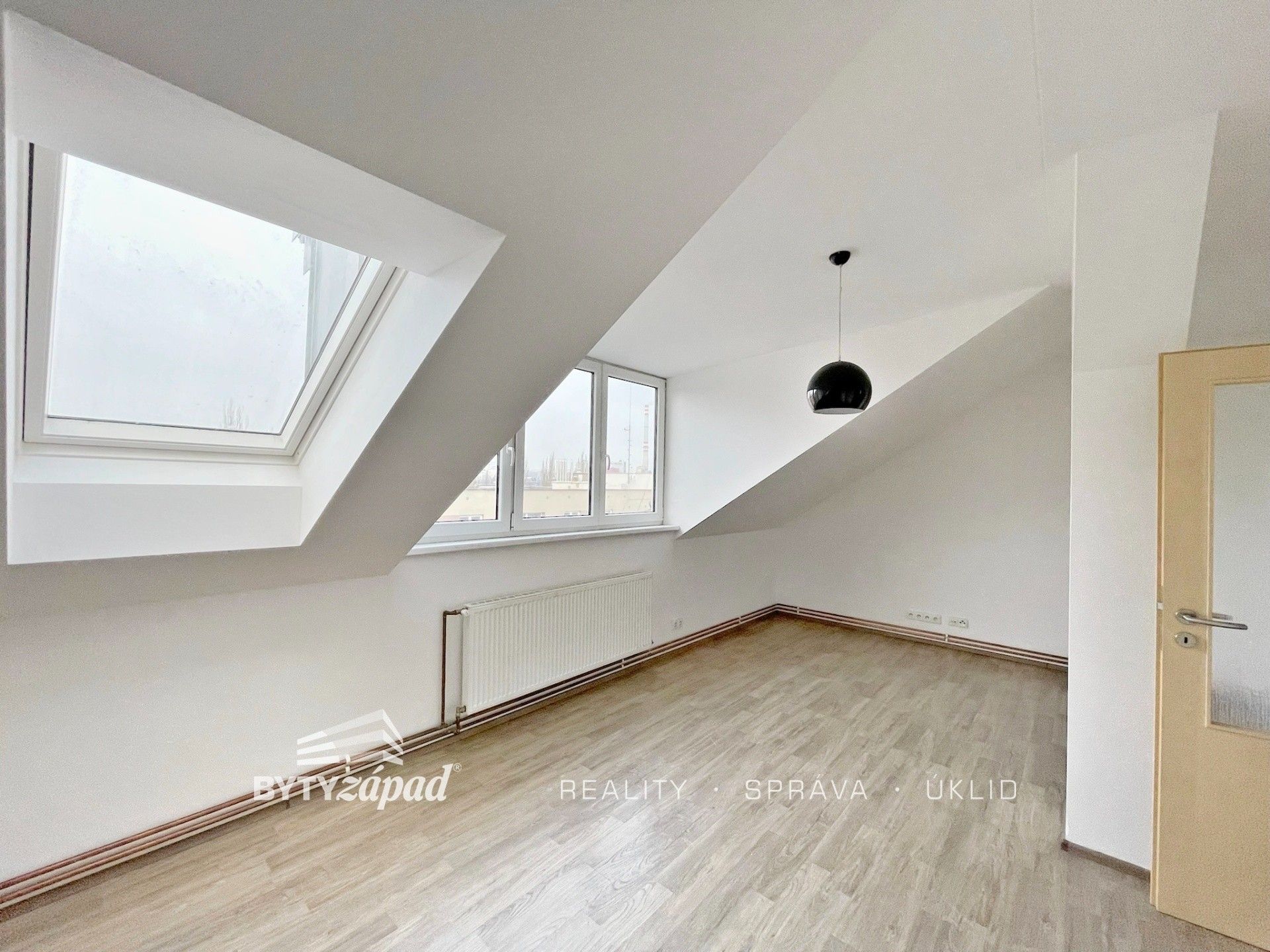 Pronájem byt 2+kk - Živnostenská, Plzeň, 48 m²