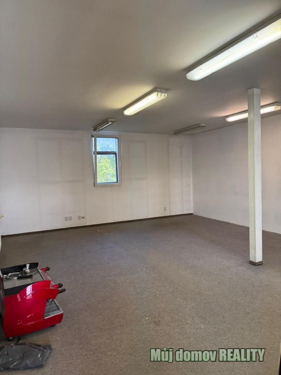 Sklady, Kašperská, Praha, 100 m²